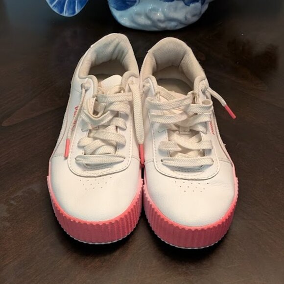 P10 PUMA Carina 2.0 Leather Sneakers - Picture 7 of 10